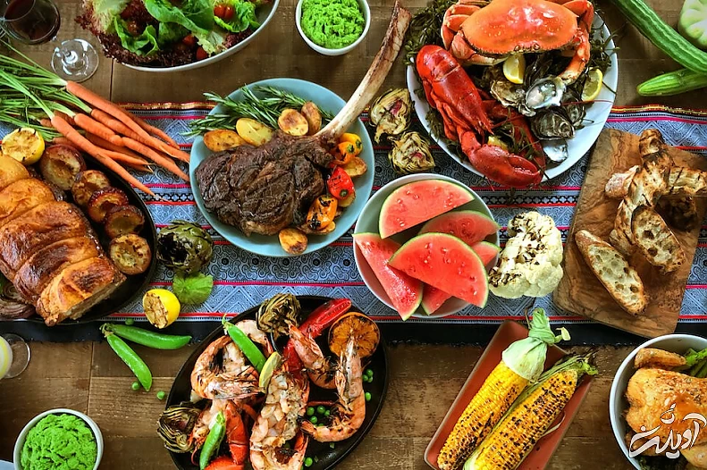 عروسی‌ با تم کرونا؛ از برگزاری در پارکینگ تا توزیع دستبندهای نزدیکم نشو